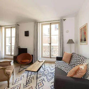 Cada Vez , Paris France