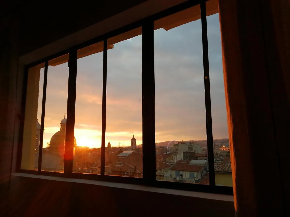 アパート ニースCocoon Loft - Magnifique Loft Sous Toit, Refait A Neuf, Vues Splendides, Clim, Wifiアパートメント フランス