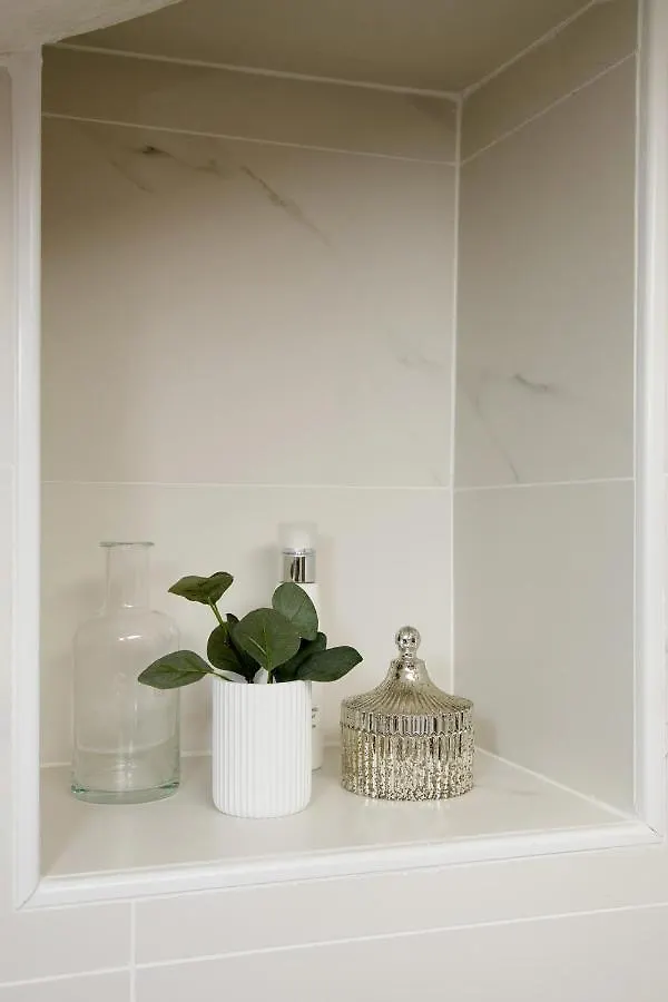 アパート ニースCocoon Loft - Magnifique Loft Sous Toit, Refait A Neuf, Vues Splendides, Clim, Wifiアパートメント
